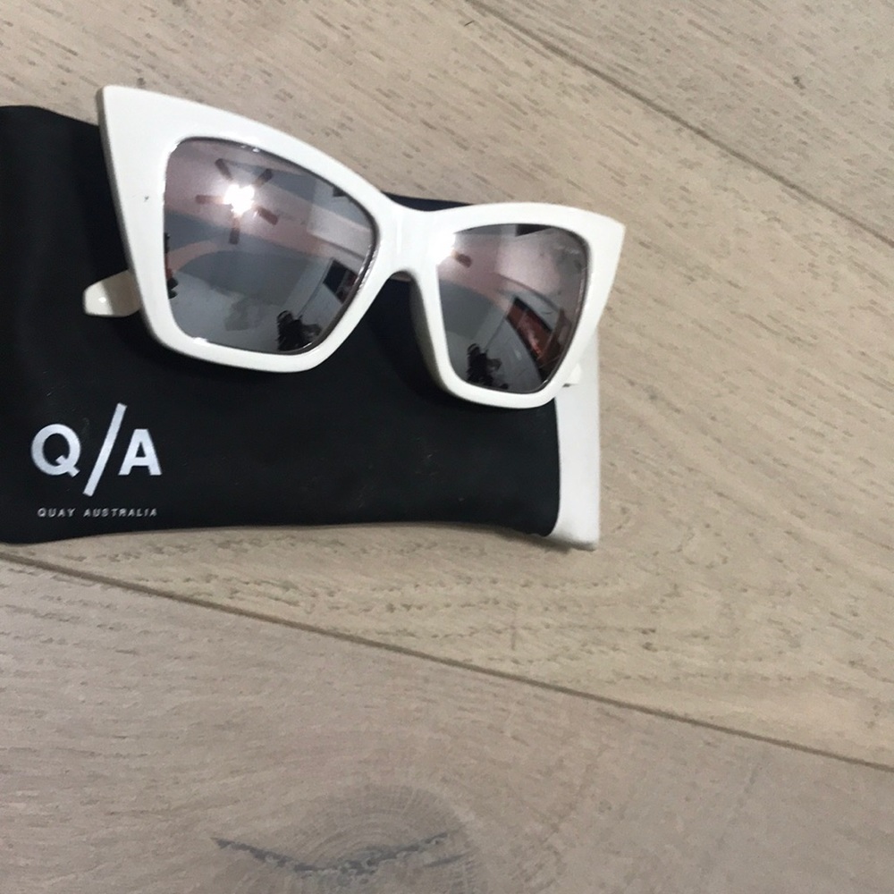 Quay glasses